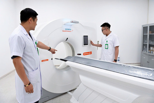 Bệnh viện Việt Đức cơ sở Ninh Bình đưa công nghệ y khoa châu Âu về giải bài toán quá tải