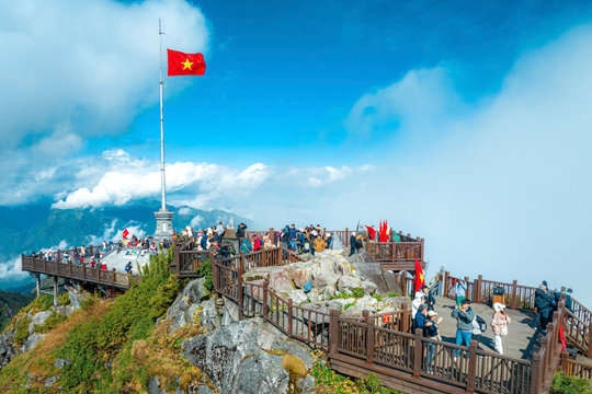 Fansipan dẫn đầu xu hướng khám phá thiên nhiên tại Việt Nam