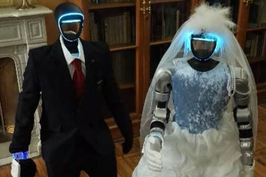 Xem đám cưới đầu tiên của robot hình người ở Nga
