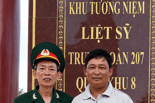 Dưới tán cao su, các anh đang về