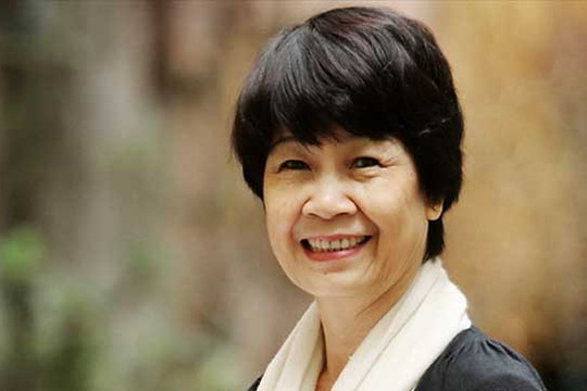 Nguyễn Thị Hồng Ngát: Đi tìm một quầng sáng