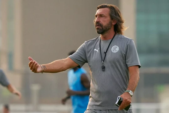 Vì sao Pirlo không cá độ, nhưng vẫn có thể mất ghế tuyển Ý?