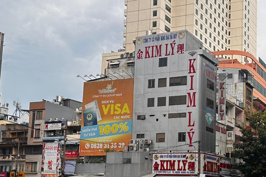 Làn sóng đóng cửa lan rộng, thị trường vàng và kim cương TP.HCM gặp khó