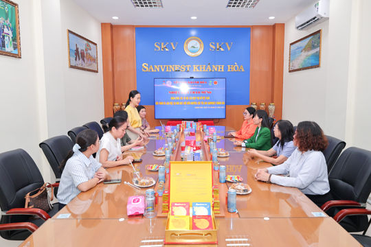 Đoàn công tác Trung ương Hội Liên hiệp Phụ nữ Việt Nam thăm và làm việc tại Yến sào Khánh Hòa