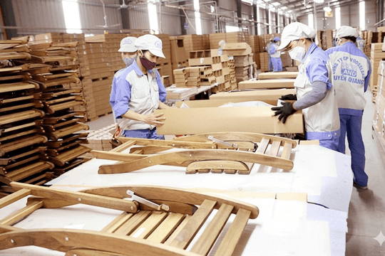 Mỹ siết hàng rào thương mại, ngành gỗ Việt Nam chịu áp lực 'kép'