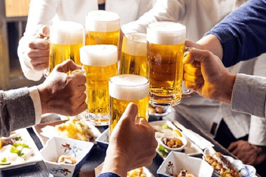 Sự thật đằng sau những lầm tưởng chết người về rượu bia