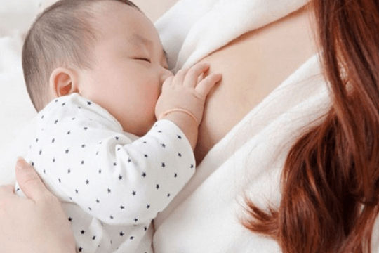 Vì sao sữa mẹ vẫn là ‘vắc xin’ tốt nhất cho trẻ sơ sinh?
