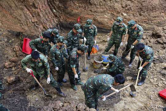Phát hiện thêm 14 hài cốt liệt sĩ tại Công viên Lê Thị Riêng