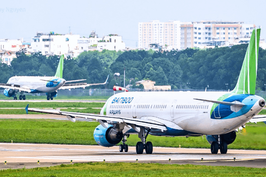 Cuộc ‘đổ bộ’ của tư nhân vào hạ tầng hàng không Việt Nam: Bài 1: Từ việc Bamboo Airways dừng bay thương mại vẫn tuyển dụng cựu CEO Boeing