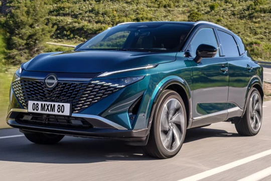 Mẫu xe Nhật lập kỷ lục Guinness: Chạy gần 2.000 km chỉ với một bình xăng