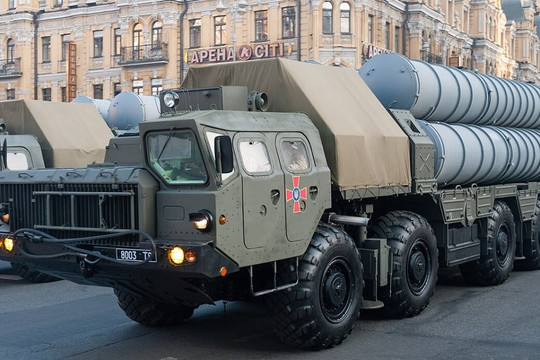 Tin vũ khí hôm nay 8/8: Ukraine và Mỹ hợp tác nâng cấp tên lửa S-300