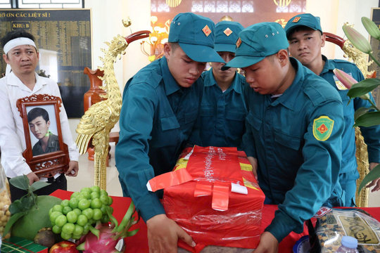 Hơn 40 năm, người lính trở về quê mẹ