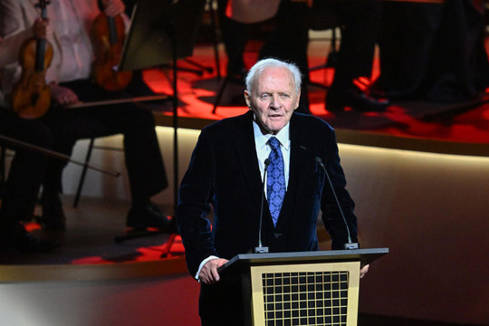 88 tuổi, ngôi sao điện ảnh Anthony Hopkins ra album đầu tay