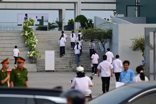 Ngày mai công bố điểm thi lại của hơn 300 thí sinh THPT Chuyên Tuyên Quang