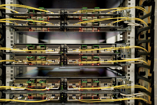 Bí ẩn hàng triệu chip AI của Microsoft: Đã mua nhưng chưa thể sử dụng?