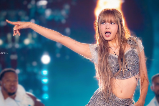 Lisa lập kỷ lục mới với 10 đề cử MTV VMA