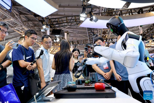 Cách Trung Quốc phát triển 'ChatGPT cho robot'