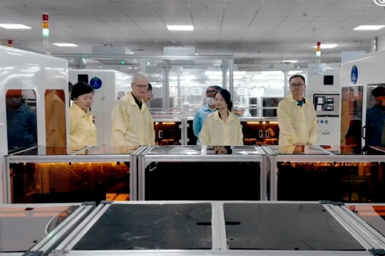 Đối tác của Apple kì vọng iPhone màn hình gập giúp vực dậy doanh thu