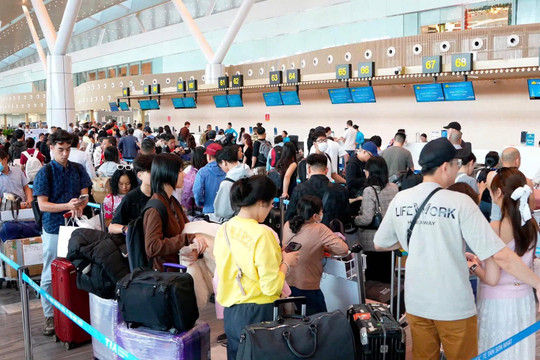 AI 'gánh' sóng khách 2/9: Vì sao du lịch vẫn 'đỏ mắt' chờ khách?