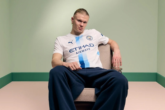 Vì sao Man City dùng AI thiết kế trang phục?
