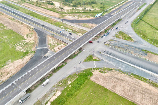Tăng tốc nối những mạch giao thông chiến lược đến sân bay Long Thành