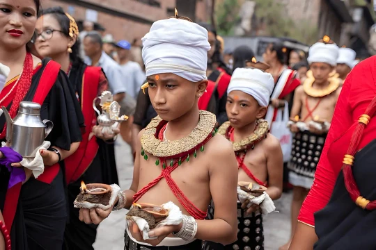 Lễ hội thần Krishna của người Hindu: Hội đập hũ sữa chua và tiếng cười đường phố
