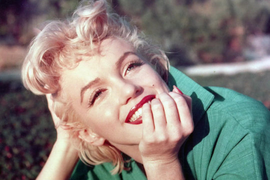 Vì sao Maggie Gyllenhaal từ bỏ AI trong bộ phim về Marilyn Monroe?