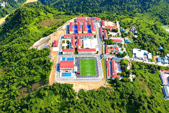 Khánh thành 107 trường vùng biên, rút ngắn đường đến lớp của học sinh vùng cao