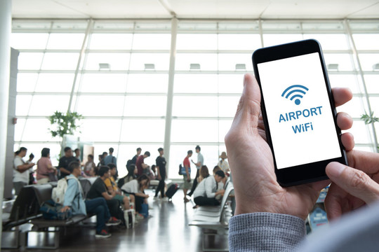 Bẫy wifi giả mạo ở sân bay: Nội Bài, Tân Sơn Nhất có nguy cơ tới đâu?