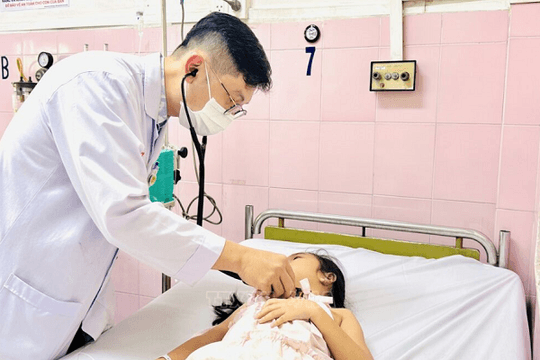 An toàn thực phẩm học đường TP.HCM: Truy trách nhiệm người đứng đầu, phạt kịch khung