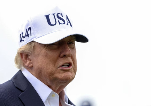 Ông Trump: Các thế lực rất tiêu cực thổi phồng những lo ngại về AI