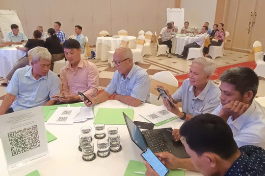 Chuyện ở ĐBSCL: Lãnh đạo HTX tuổi cao phải làm sao trước bài toán chuyển đổi số nông nghiệp?