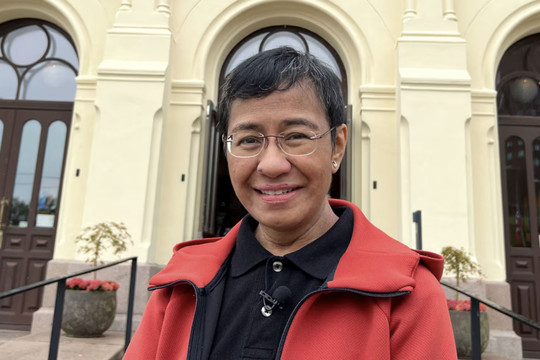 Chủ nhân giải Nobel Hòa bình: Nếu không hạn chế AI ngay, nhân loại có thể mất quyền tự quyết