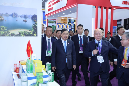 ASEAN - Trung Quốc mở rộng không gian hợp tác từ thương mại đến AI