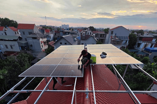 Điện mặt trời mái nhà: Từ khẩu hiệu sang hành động thực chất