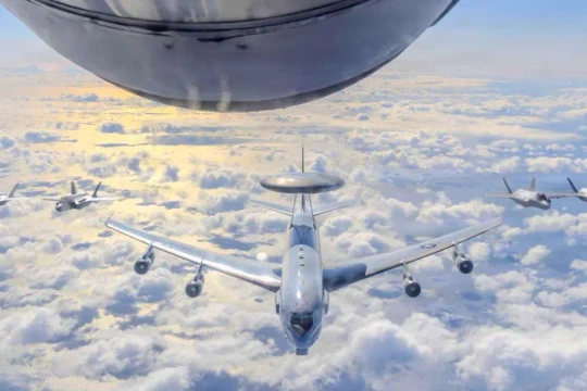 Tin vũ khí hôm nay 26/9: F-35A và E-3 Sentry tạo ‘mắt xích’ mới trong thế trận không quân Mỹ