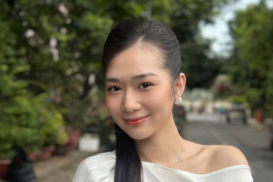 Huỳnh Ngọc Lan Anh: Đừng chờ một người đến thay đổi cuộc đời, hãy tự đứng trên đôi chân của mình