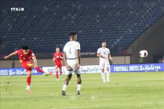 Việt Nam thắng nhọc Philippines trong trận ra quân FIFA ASEAN Cup
