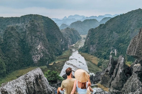 Việt Nam là điểm sáng trong các thị trường du lịch triển vọng châu Á