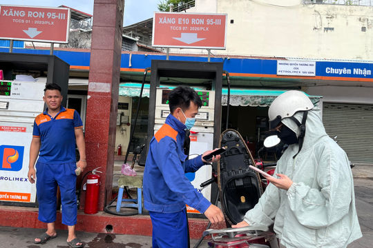 Cây xăng không thể 'sống' bằng ...tinh thần, chiết khấu 0 đồng