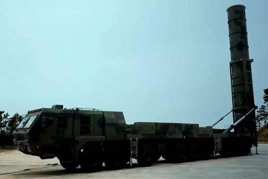 Tin vũ khí hôm nay 3/10: Hàn Quốc công bố video hiếm về tên lửa Hyunmoo-5 mang đầu đạn 8 tấn