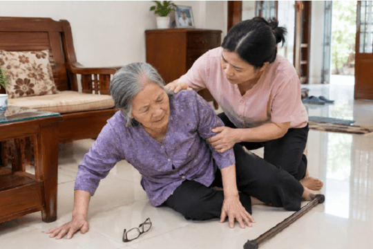 TP.HCM: Hàng chục ca tử vong ở người cao tuổi chỉ vì té ngã
