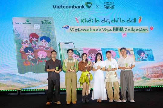 Vietcombank đồng đầu tư Quán Nhà Haha, đưa dàn nghệ sĩ lên bộ sưu tập thiết kế thẻ độc quyền