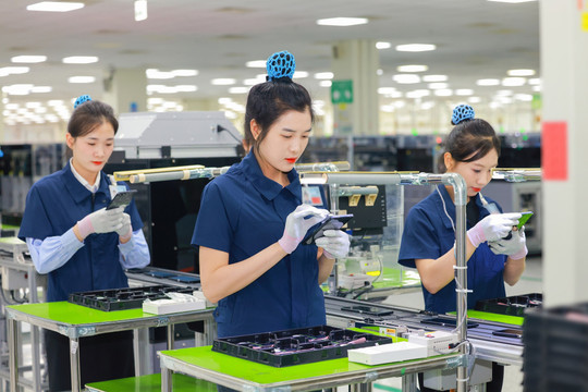 Thấy gì khi Samsung vừa quyết định rót gần 1,9 tỉ USD vào ngành bán dẫn Việt Nam?