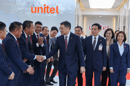 Thủ tướng đề nghị đưa Unitel trở thành doanh nghiệp số hàng đầu tại Lào