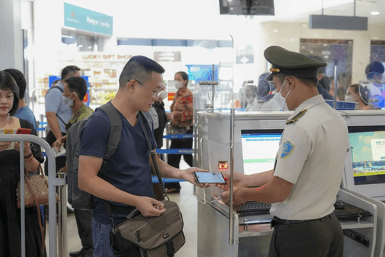 Làm gì để hủy bỏ lệnh tạm hoãn xuất cảnh khi nợ thuế?