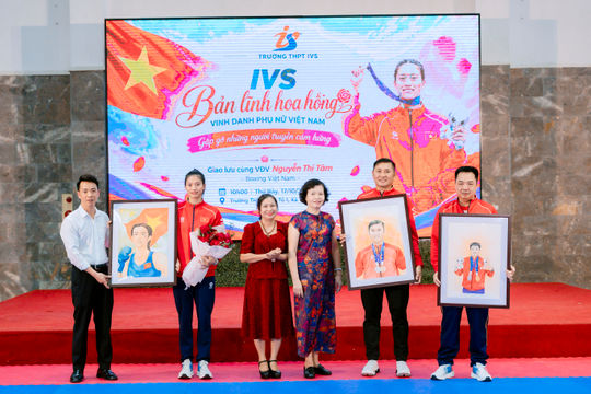 Á quân Boxing ASIAD Nguyễn Thị Tâm truyền lửa cho học sinh trường IVS