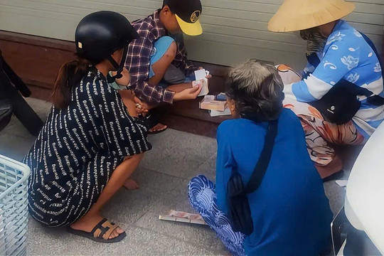 Cấm bán vé số cho người dưới 18 tuổi: Tránh để người lao động nghèo thêm bất an