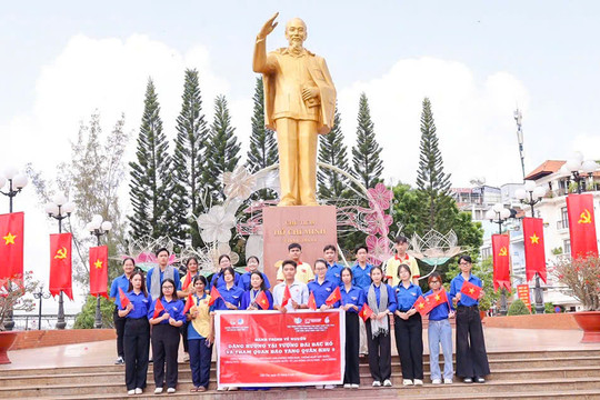 Học tập và thực hành theo Bác Hồ, phải đi vào chiều sâu thực chất