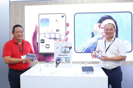 Khách hàng đánh giá iPhone Duo: Đi sau nhưng có thể về trước